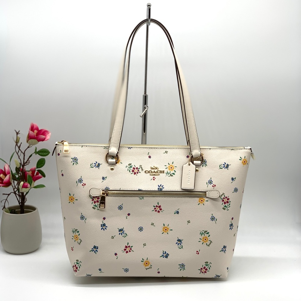 Coach Gallery Tote & Bag Charm With Wild Meadow Print - Picture 4 of 15